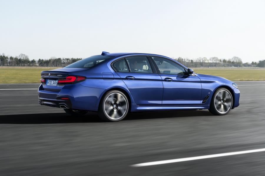  BMW 530e xDrive M Sport (G30) 2020 года  (WW) (фото 15 из 78)